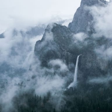 2-Day Yosemite Tour with Overnight Lodging Along The Merced River