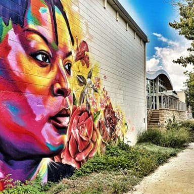 Street Art & Mural E-Bike Tour