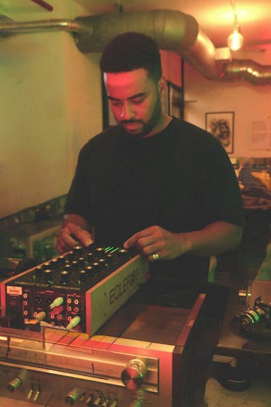 Hands-On Vinyl DJ Workshop in Miami