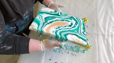 Mesmerizing Fluid Art Experience