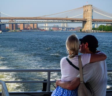 60-Minute Statue of Liberty and Lower Manhattan Cruise with Digital Photo