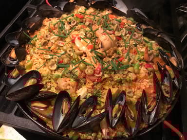 Private Chef Experience: Spanish Paella Party