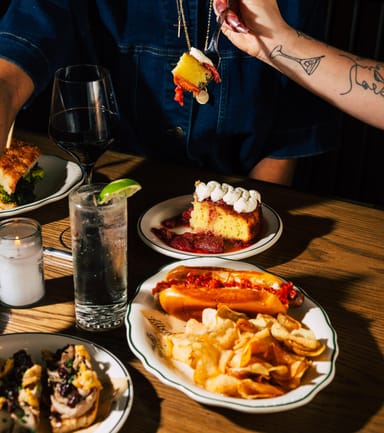 Albert’s Bar Brunch and Coffee Dining Experience