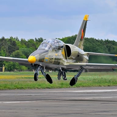 Fly a Fighter Jet - Top Gun Package