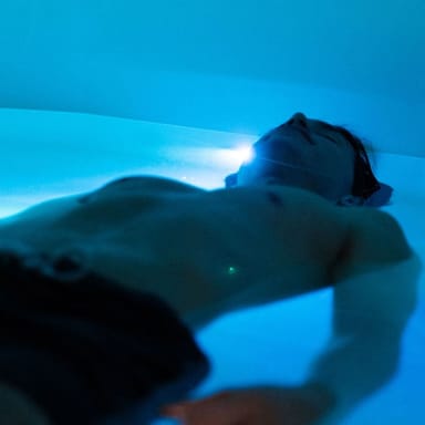 1-Hour Float Therapy Session