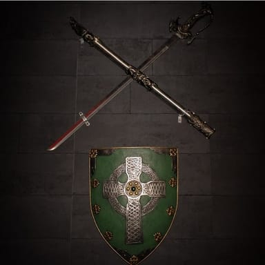 Game of Crowns Escape Room