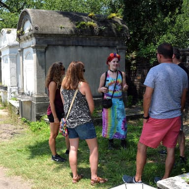 Garden District Scandalous History Tour