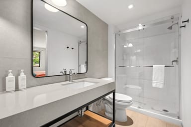 Couples Getaway: Two-Nights at the Marble Canyon Lodge with Picnic and Souvenir