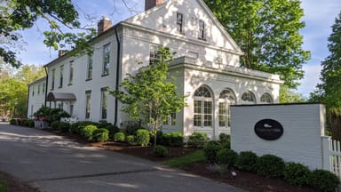 Historic Hudson Valley Getaway: Stagecoach Inn Winter or Spring Stay with Meals for Two