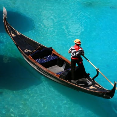 Waikiki Gondola Ride with Cider and Dessert