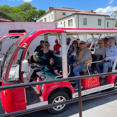 Weekend Historic District Wine and Dine Food Tour