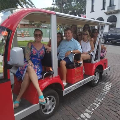 Weekend Historic District Wine and Dine Food Tour