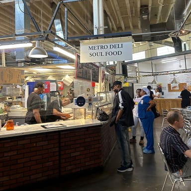 Historic Market Food Tour and Biscuit Cooking Class