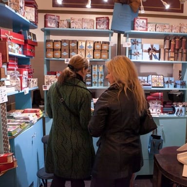 Holiday Markets and Christmas Lights Walking Tour