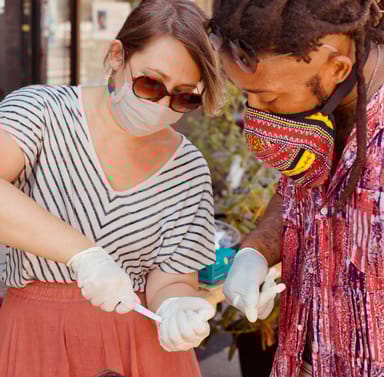 Oyster Shucking and Necklace Making Experience
