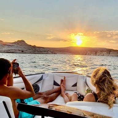8-Hour Private Boating Adventure on Lake Powell