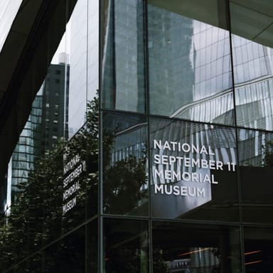  Lower Manhattan and the 9/11 Memorial Walking Tour