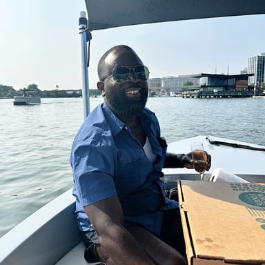 Self-Guided Picnic Boat Tour from the Wharf