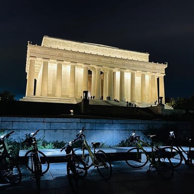 Monuments at Night Bike Tour