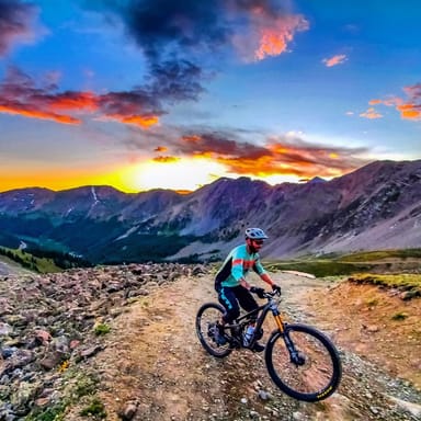 Full-Day Mountain Bike Tour