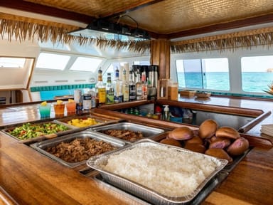 Wai’anae Coast All-Inclusive Snorkeling Cruise and Buffet for Two