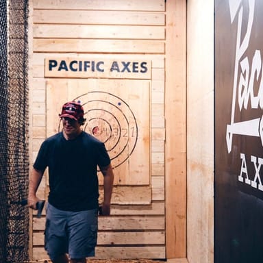 Ultimate Axe Throwing Experience
