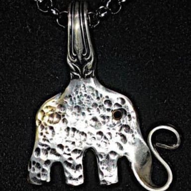 Make Your Own Pendant Workshop with Pipe & Palette