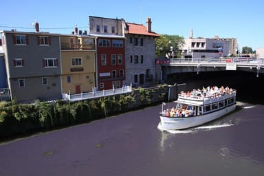 Scenic Cruise Through the Erie Canal