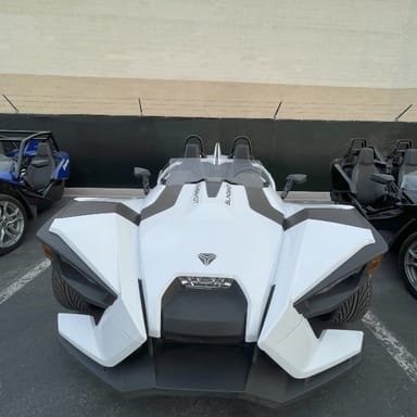 Manual Polaris Slingshot SL Rental in Las Vegas