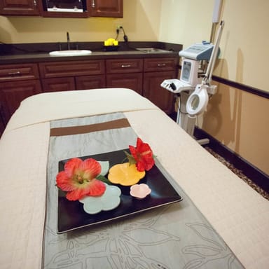 Romantic Couples Spa Experience with 50-Minute Massage and Beverage