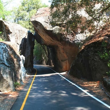 2-Day Yosemite Tour with Overnight Lodging Along The Merced River