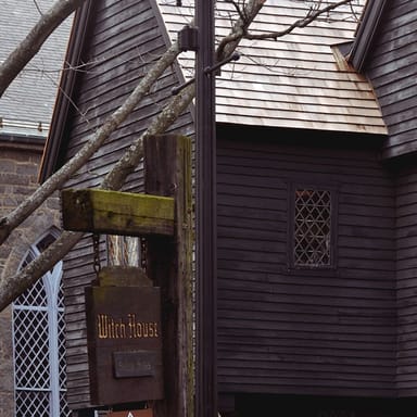 Adults-Only Salem Ghost Tour