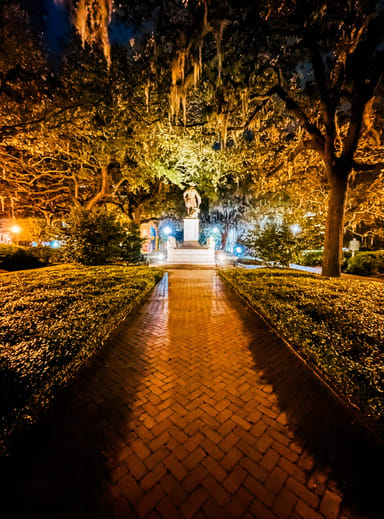 After Dark Donuts, Desserts, and Ghosts Tour in Savannah