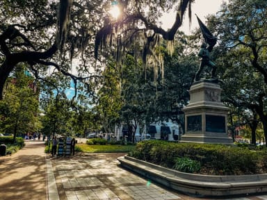 After Dark Donuts, Desserts, and Ghosts Tour in Savannah