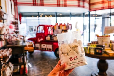 Old Town Donut and Dessert Tour in Savannah