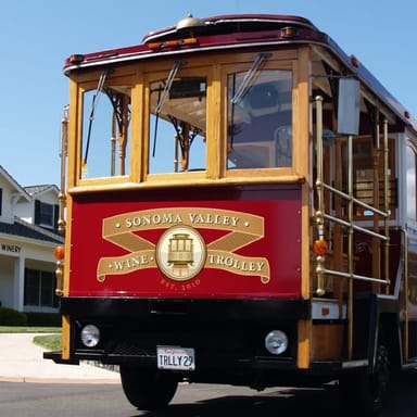 Sonoma Valley Wine Trolley Tour and Lunch for Two