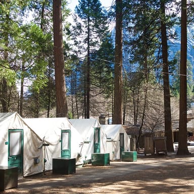 2-Day Yosemite Tour with Overnight Lodging in Curry Village Tent Cabins
