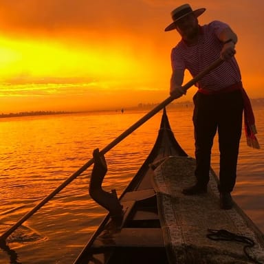 Romantic Gondola Cruise