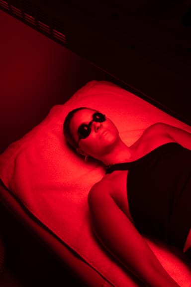 Six Sessions at Beem® Light Sauna: Red Light Therapy or Infrared Sauna 