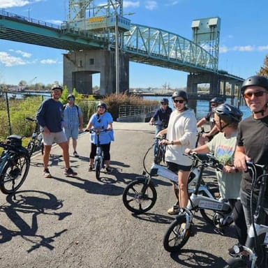 Guided Wilmington Tour Aboard a Zippy E-Bike