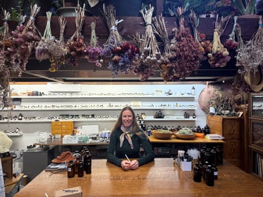 Create Your Own Seasonal Perfume Using Nature-Based Botanicals